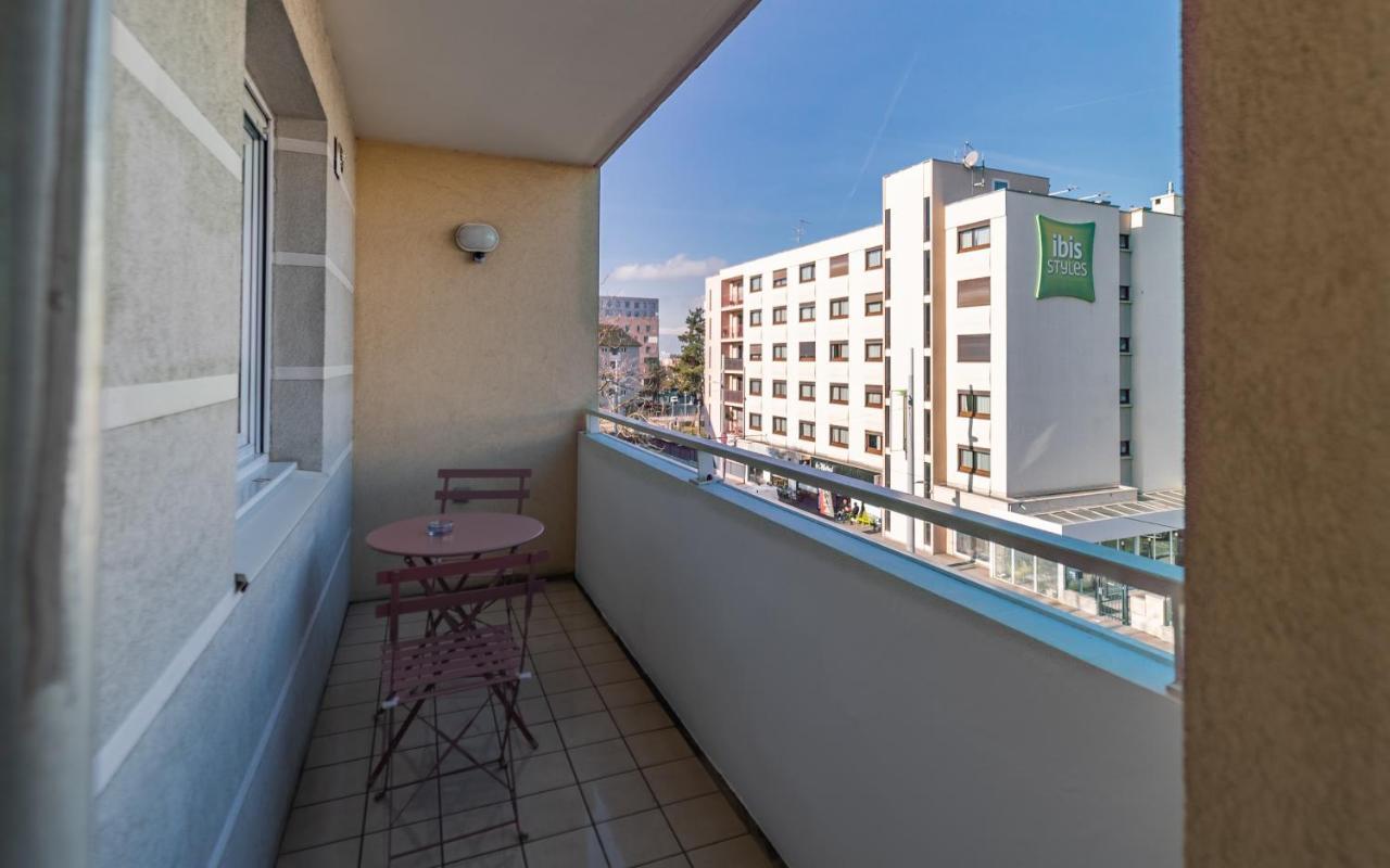 אנמסה Lac-Montagne-Leman-Geneva, Garage, Tram מראה חיצוני תמונה
